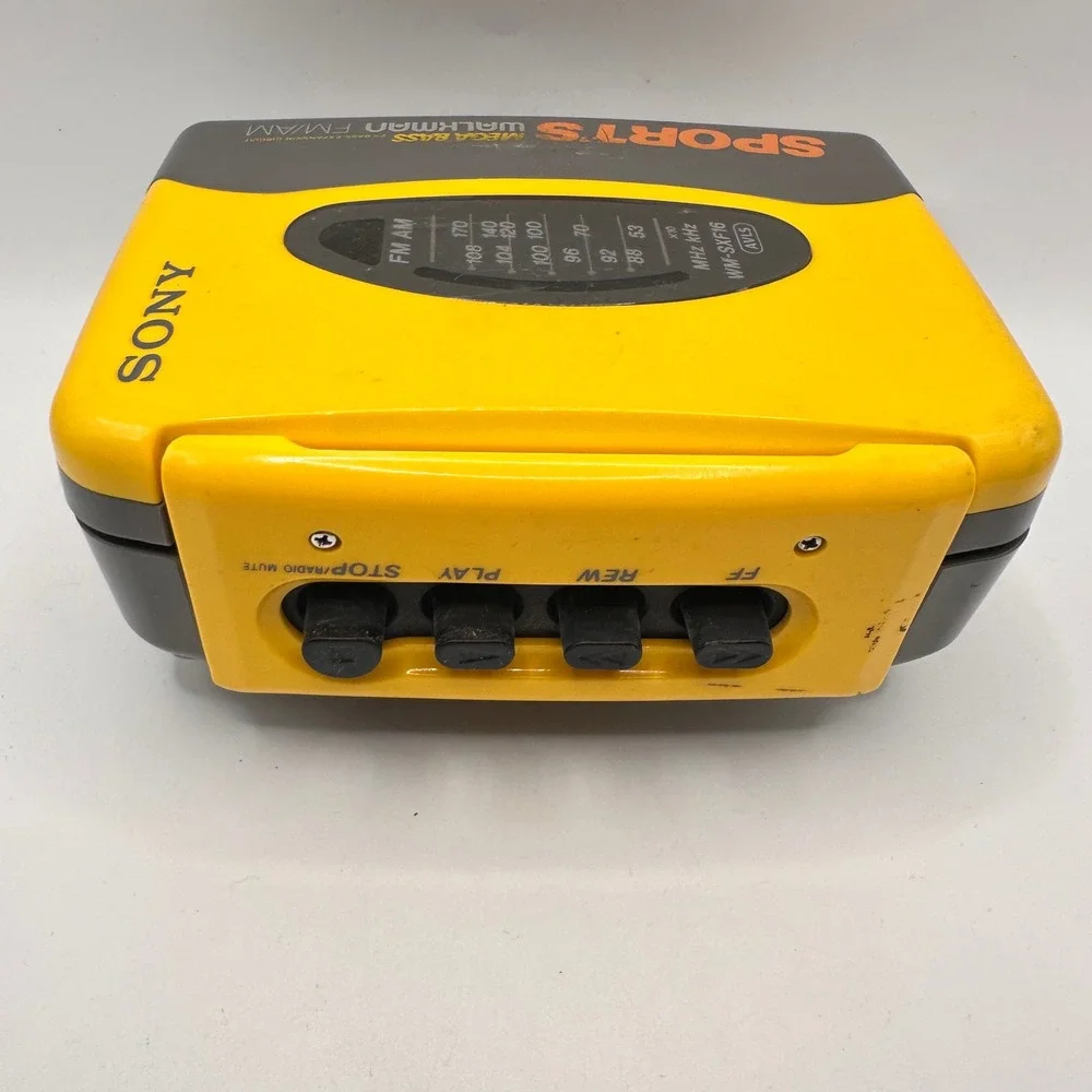 Vintage Sony Sports Walkman WMSXF16 FM AM Radio Cassette Player Mega Bass w/clip